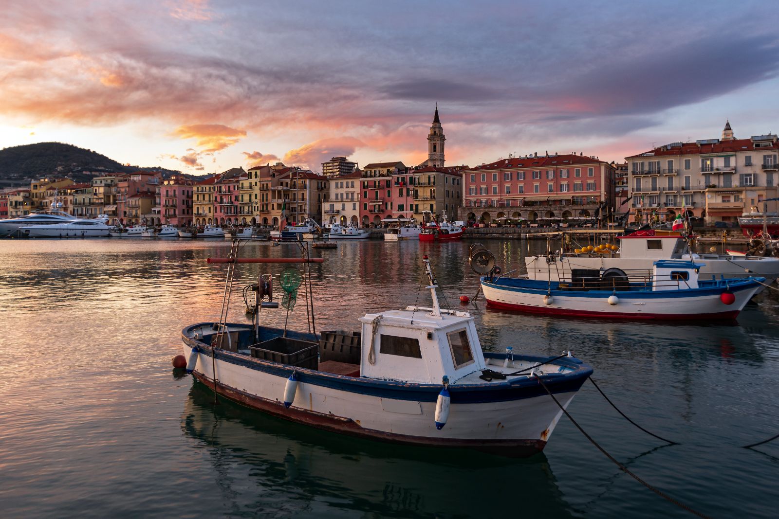 Il porto di Imperia al tramonto